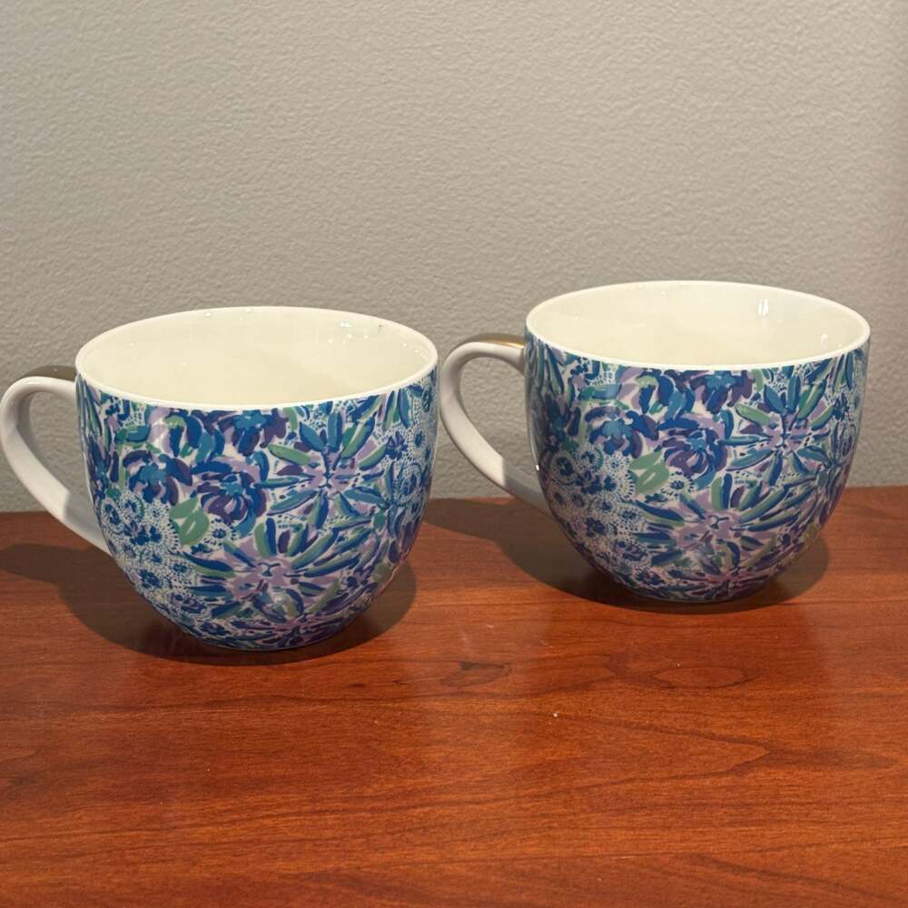Lilly Pulitzer Lion Around Coffee Tea Mugs Set of 2 Blue Purple Floral